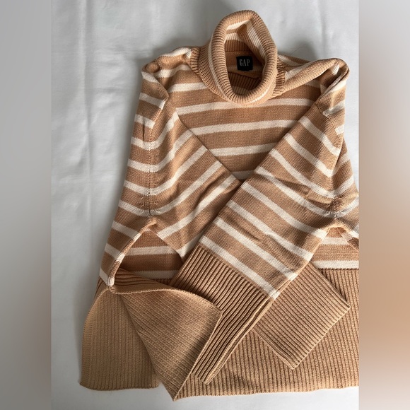 Turtleneck Sweater - Picture 4 of 8